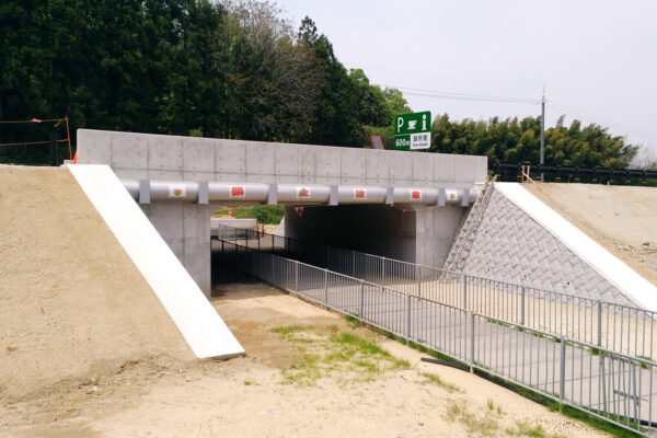 大和御所道路　門形カルバート